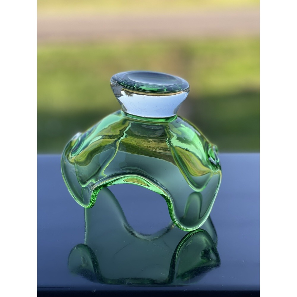 Vintage Art Glass Handkerchief Candy Bowl Pedestal Green Clear Base Epic Finger‎ - Picture 13 of 16
